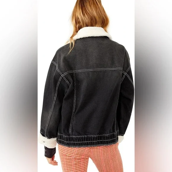 Free People We The Free Ariel Cozy Denim Bomber‎ Jacket Faded Black Sherpa Large - Picture 3 of 10